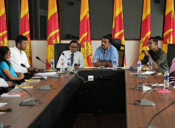  ජාතික තරුණ සේවා සභාවේ ඉදිරි සංවර්ධන ව්‍යාපෘති පිළිබඳව නිලධාරින් සමඟ පැවති සාකච්ඡාව.